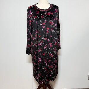 Aria Collection Nightgown Women XL 16-18 Black Red Floral Velour Long Sleeve New